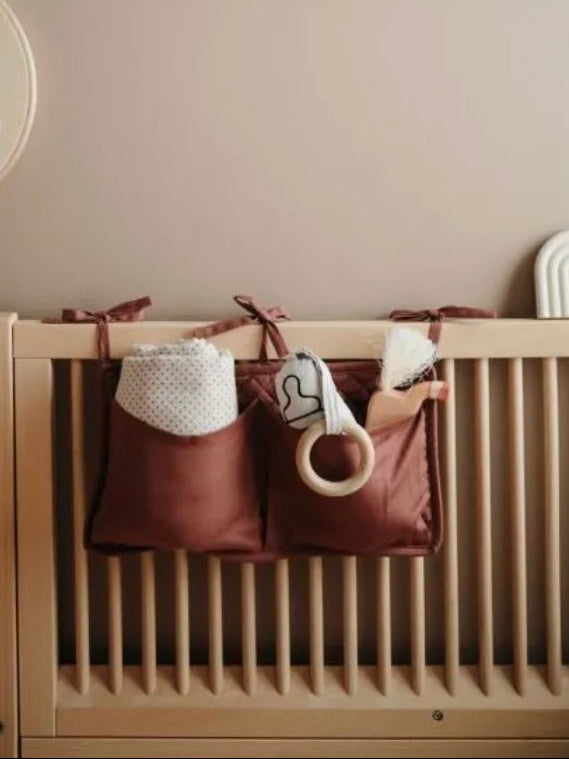 Box opbergzak in cognac kleur van het merk Mushie