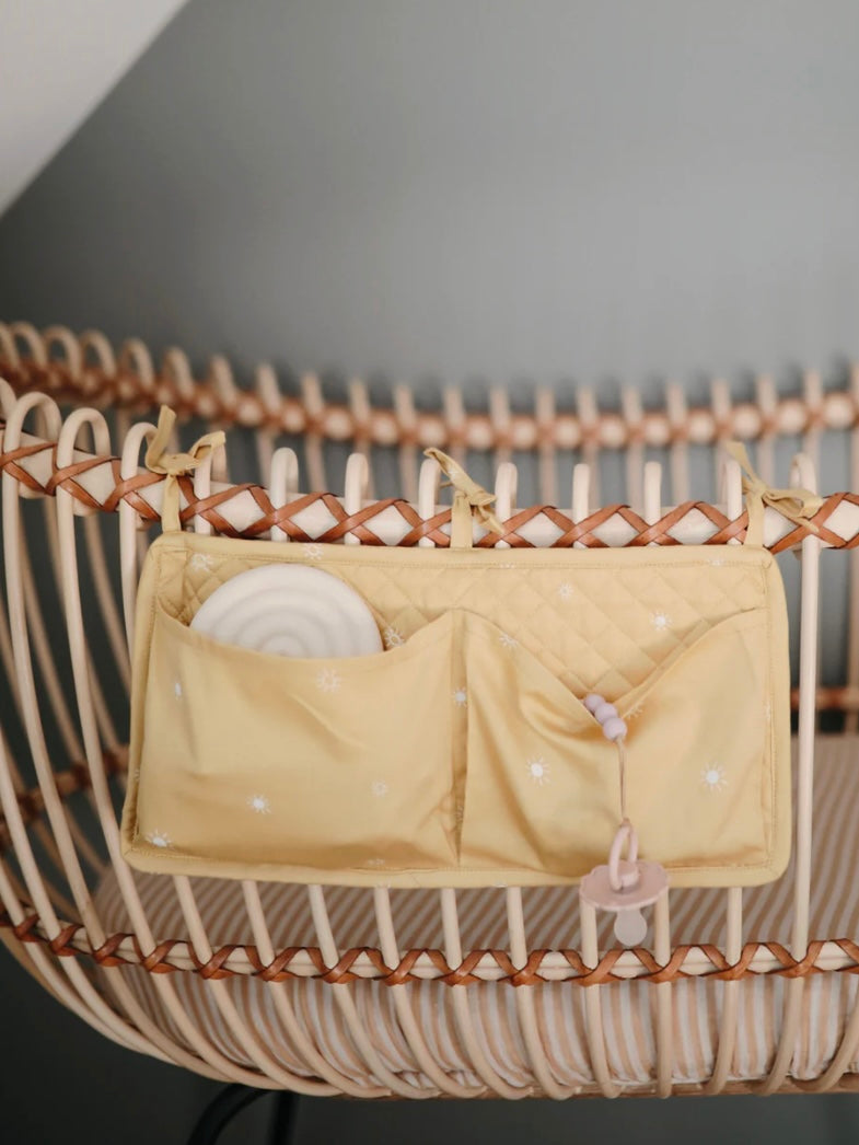 Box opbergzak in sun kleur van het merk Mushie