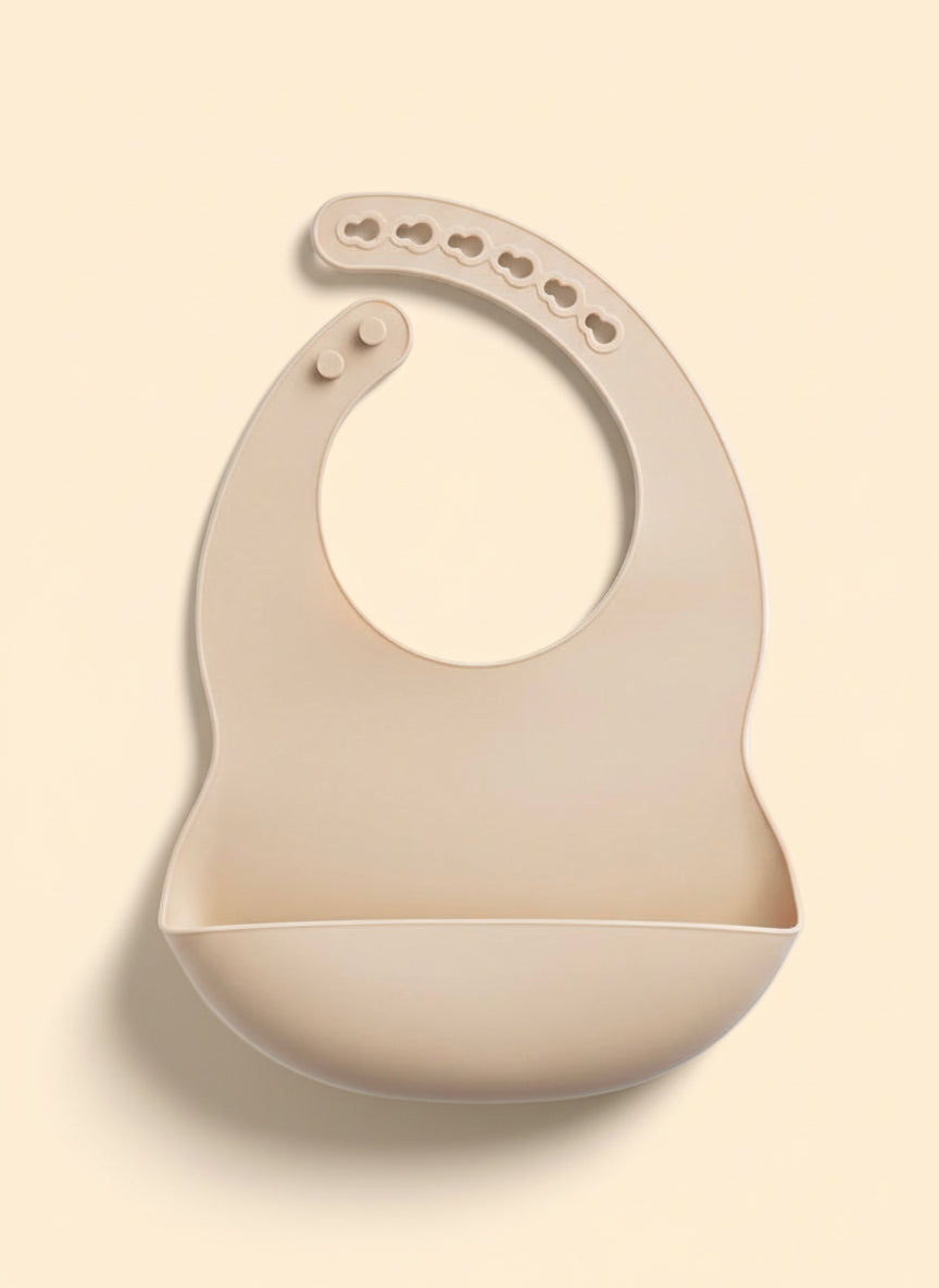 Sandkleurige siliconen slab voor baby of peuter